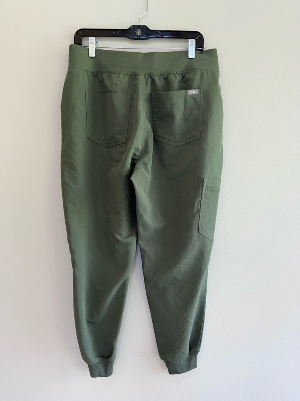 FIGS Zamora Jogger Scrub Pants in Olive Green w/ Orange Drawstring, size L/P - Picture 4 of 8